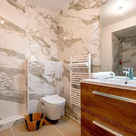 Les Demeures D'oscar Apartamento *